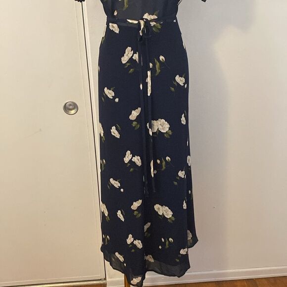 Reformation Bonnie Dress in Size Small Petite in Opaline Floral - Picture 11 of 16